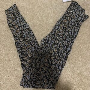 Cheetah print leggings